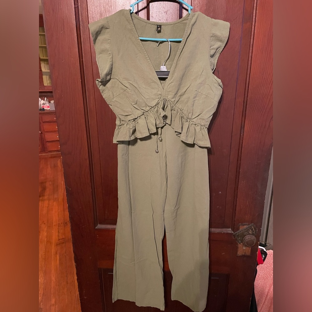 Sage Green Matching Two-Piece Set. Size Large. - image 1